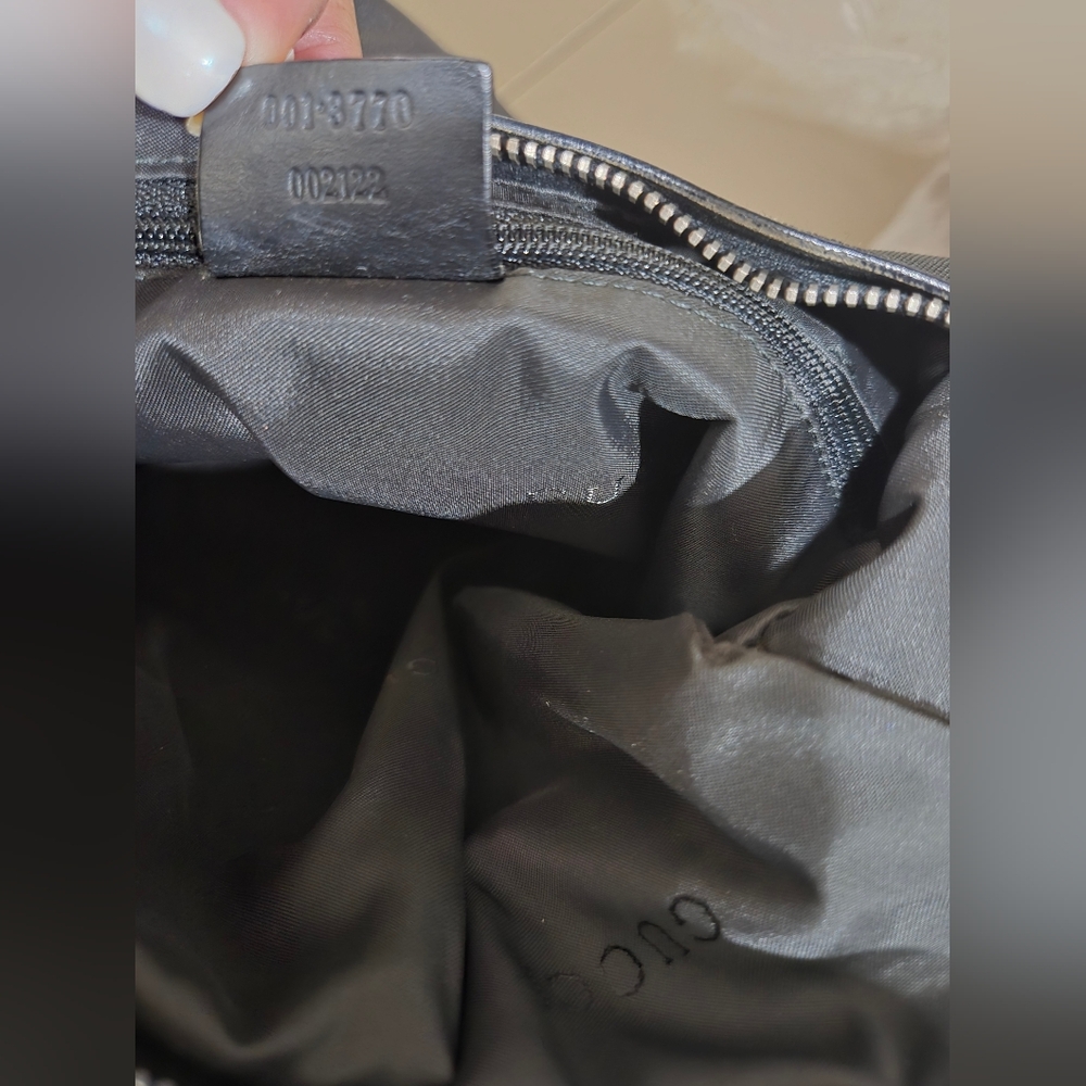 GUCCI Black Shoulder Bag - Picture 12 of 14